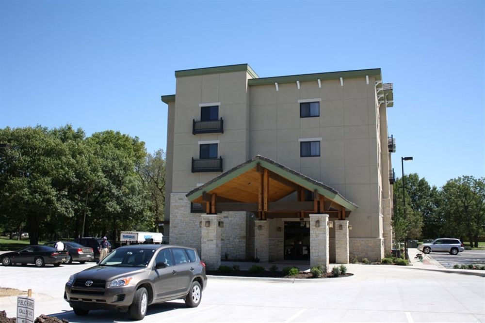 Parkwood Inn & Suites Manhattan Dış mekan fotoğraf